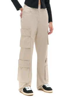 Beżowe spodnie bojówki