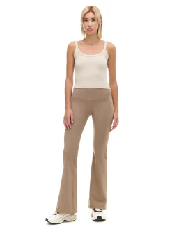 Beżowe spodnie flare z wysokim stanem