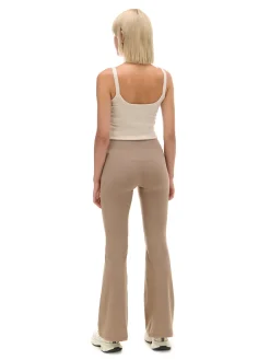 Beżowe spodnie flare z wysokim stanem