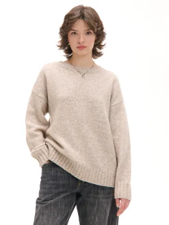 Beżowy gładki sweter