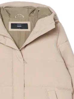 Beżowy pikowany płaszcz