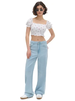 Biała bluzka crop top w kwiaty