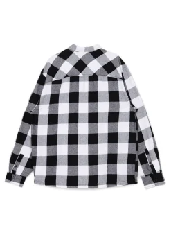 Biała koszula w kratę