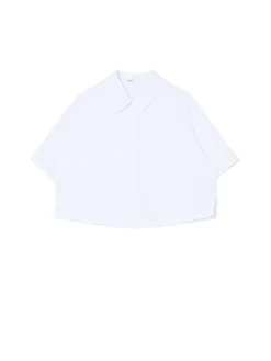 Biała koszula w retro stylu