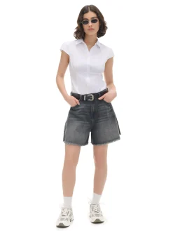 Biała koszula z krótkim rękawem