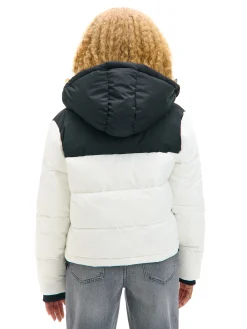 Biała kurtka puffer z czarnym karczkiem