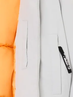 Biała kurtka puffer z kapturem