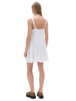 Biała sukienka na ramiączkach