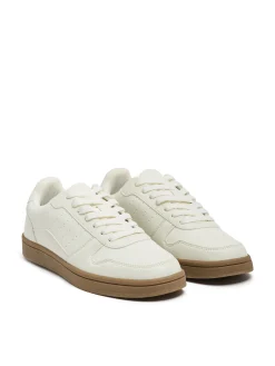 Białe sneakersy z imitacji skóry