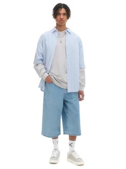 Biało-błękitna koszula z krótkim rękawem