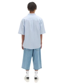 Biało-błękitna koszula z krótkim rękawem