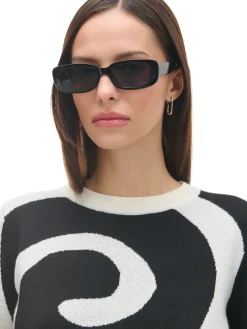 Biało-czarny sweter