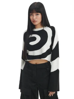 Biało-czarny sweter