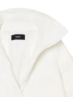 Biały pikowany płaszcz z kapturem