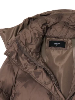 Brązowa pikowana kurtka z kapturem