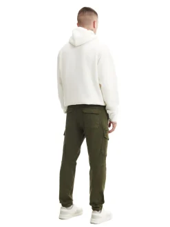 Ciemnozielone joggery basic z kieszeniami cargo