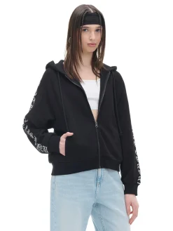 Czarna bluza hoodie z motywem skrzydeł