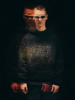 Czarna bluza z aplikacją