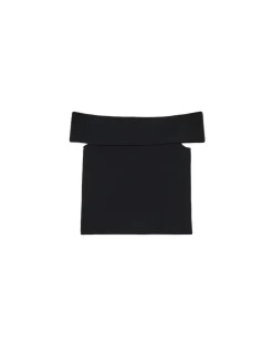 Czarna bluzka z dekoltem carmen