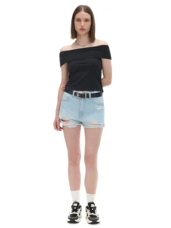 Czarna bluzka z dekoltem carmen