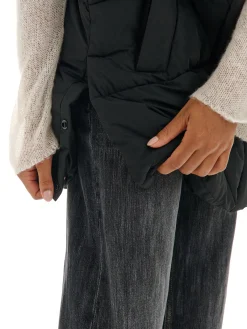 Czarna kamizelka puffer z kapturem