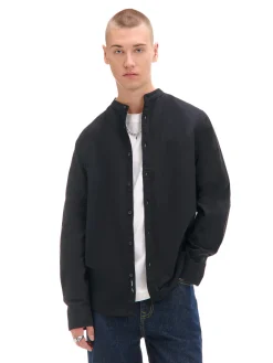 Czarna koszula ze stójką