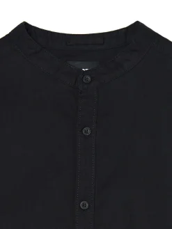 Czarna koszula ze stójką