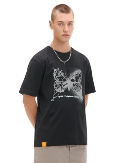 Czarna koszulka z motylem