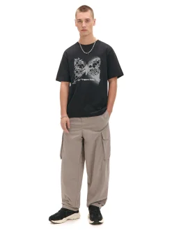 Czarna koszulka z motylem