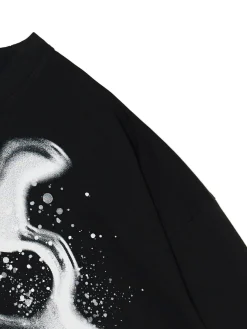 Czarna koszulka z napisem