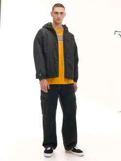 Czarna kurtka basic z kapturem