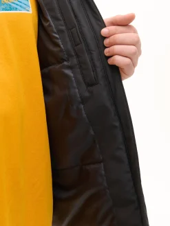 Czarna kurtka basic z kapturem