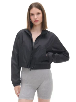 Czarna kurtka bomber