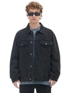 Czarna kurtka jeansowa