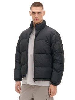 Czarna kurtka puffer