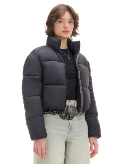 Czarna kurtka puffer