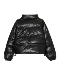 Czarna kurtka puffer z efektem skóry