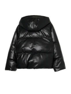 Czarna kurtka puffer z kapturem