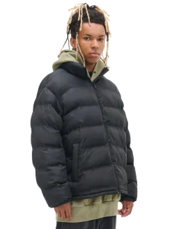 Czarna kurtka pufferka