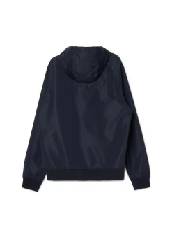 Czarna kurtka z kapturem