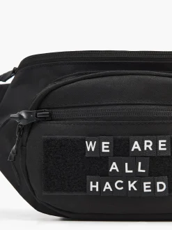 Czarna nerka z personalizowanym napisem