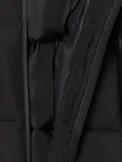 Czarna pikowana kurtka puffer