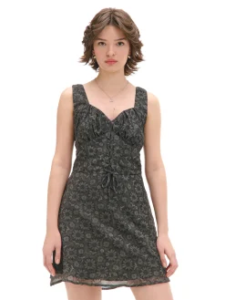 Czarna sukienka mini w kwiaty