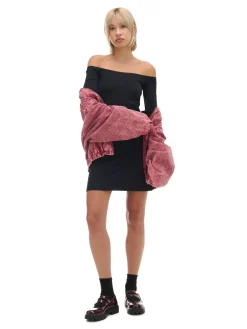 Czarna sukienka mini z rękawami flare