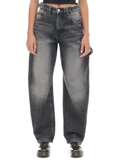 Czarne jeansy skater