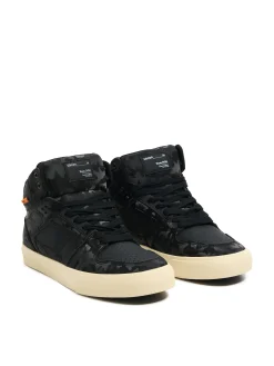 Czarne sneakersy z wysoką cholewką