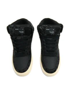 Czarne sneakersy z wysoką cholewką