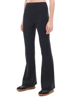 Czarne spodnie flare z wysokim stanem