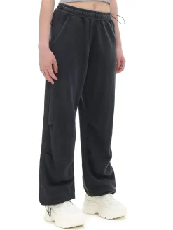 Czarne spodnie parachute