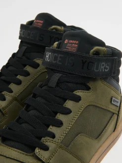 Czarno-zielone sneakersy